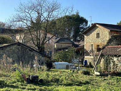 Maison - 280 m² - 10 pièces