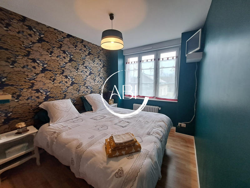 Maison - 231 m² - 8 pièces