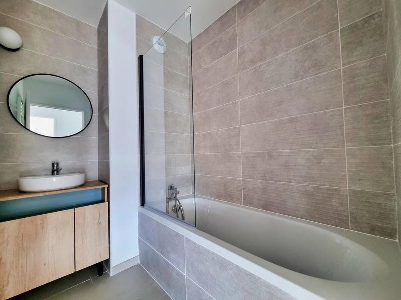 Appartement - 95 m² - 5 pièces