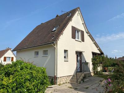 Maison traditionnelle - 106 m² - 4 pièces