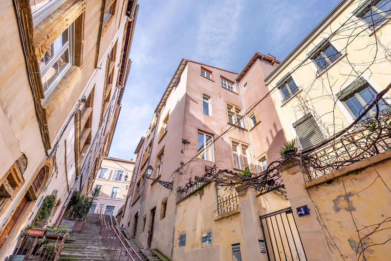 Appartement - 147 m² - 6 pièces