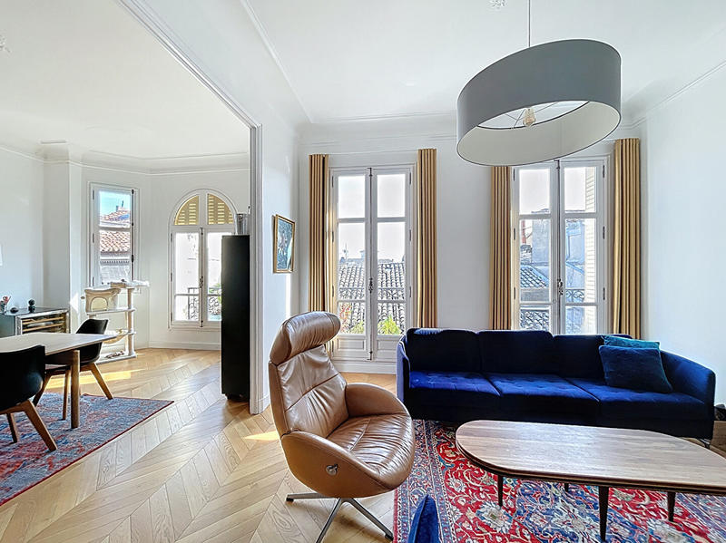 Appartement - 120 m² - 5 pièces