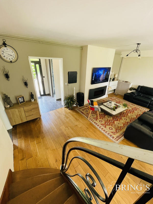 Maison ancienne - 182 m² - 7 pièces