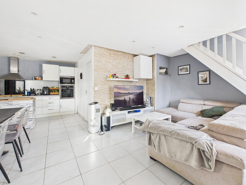 Maison - 75 m² - 5 pièces