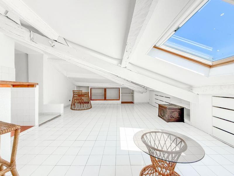 Appartement - 70 m² - 2 pièces