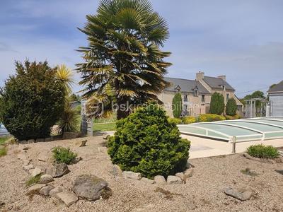 Propriété - 322 m² - 11 pièces