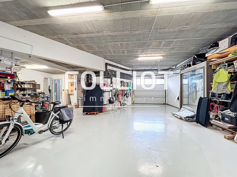 Maison - 215 m² - 10 pièces