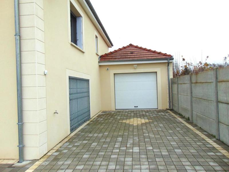 Maison - 145 m² - 9 pièces