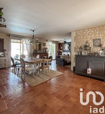 Maison - 297 m² - 11 pièces