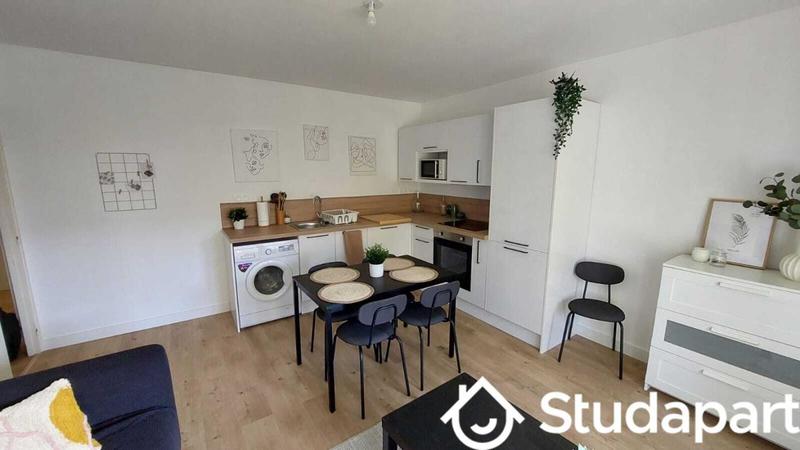 Chambre - 10 m² - 1 pièce