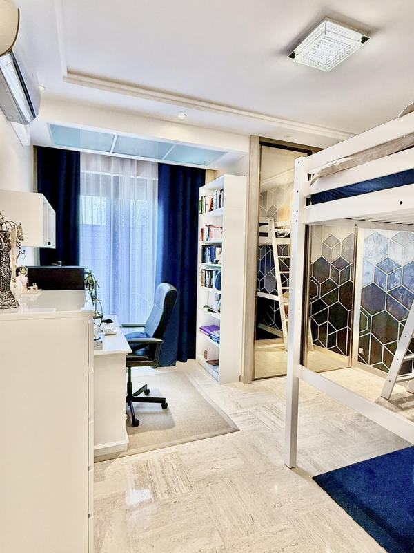 Appartement - 147 m² - 4 pièces