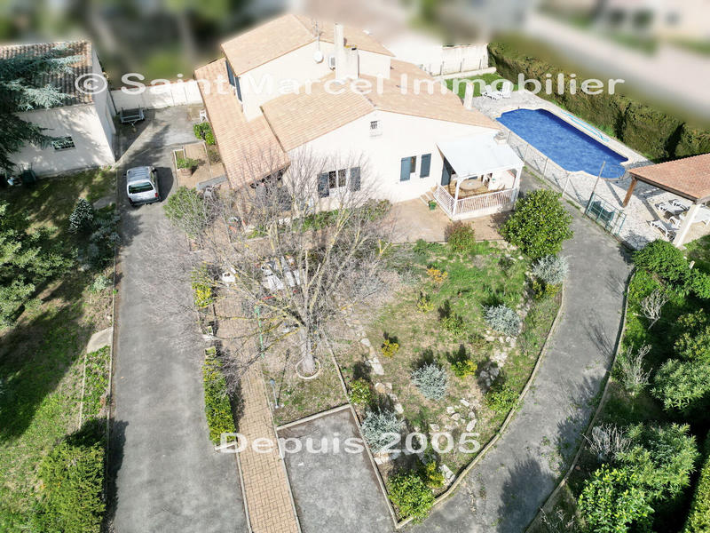 Maison - 194 m² - 6 pièces