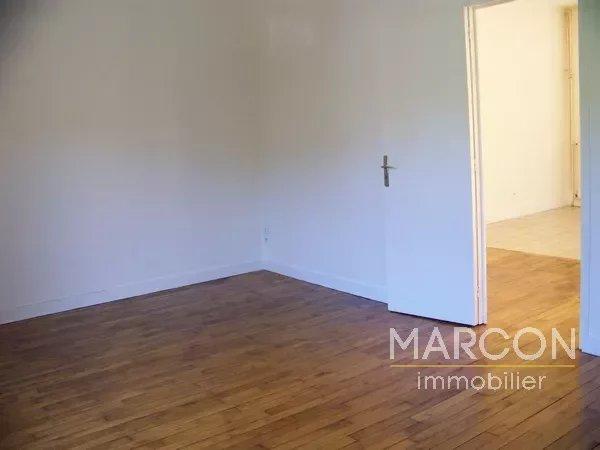 Maison - 428 m² - 18 pièces