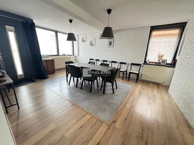 Maison traditionnelle - 166 m² - 5 pièces