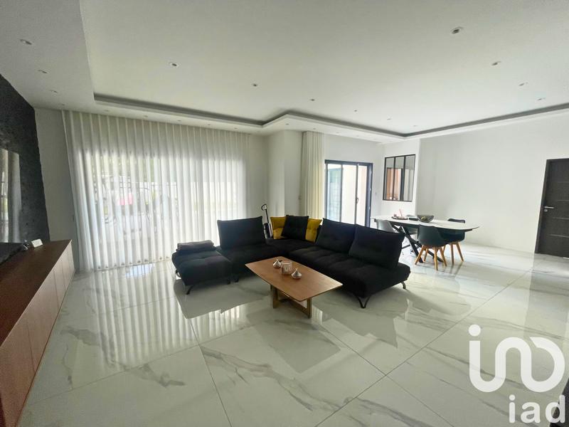 Maison de maîtres - 221 m² - 8 pièces