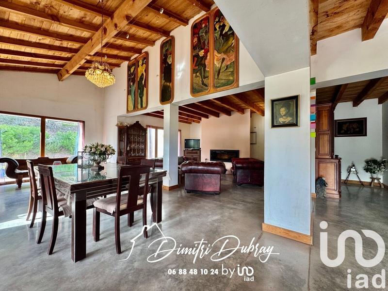 Maison - 222 m² - 7 pièces