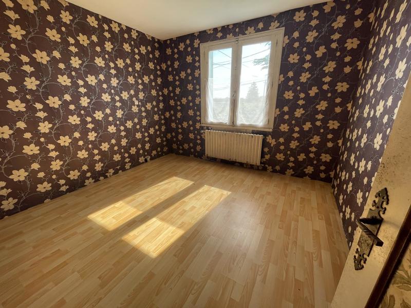 Maison - 240 m² - 8 pièces