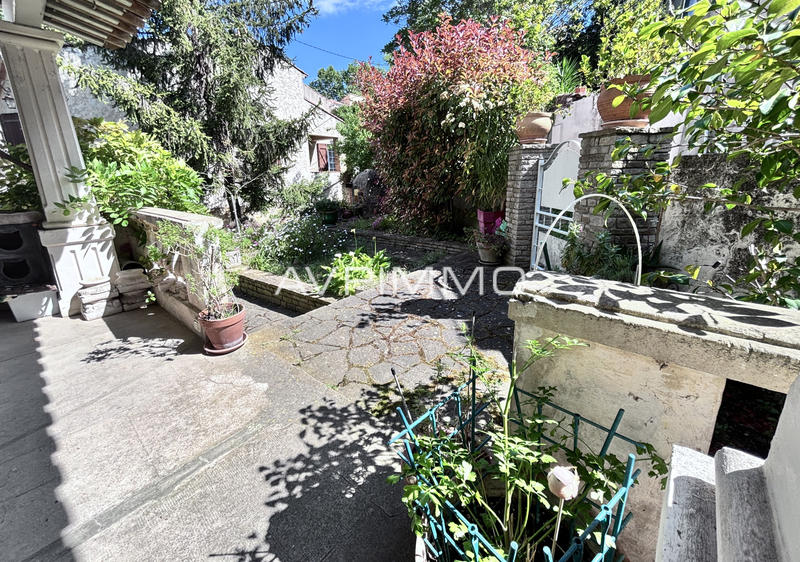 Maison - 180 m² - 6 pièces