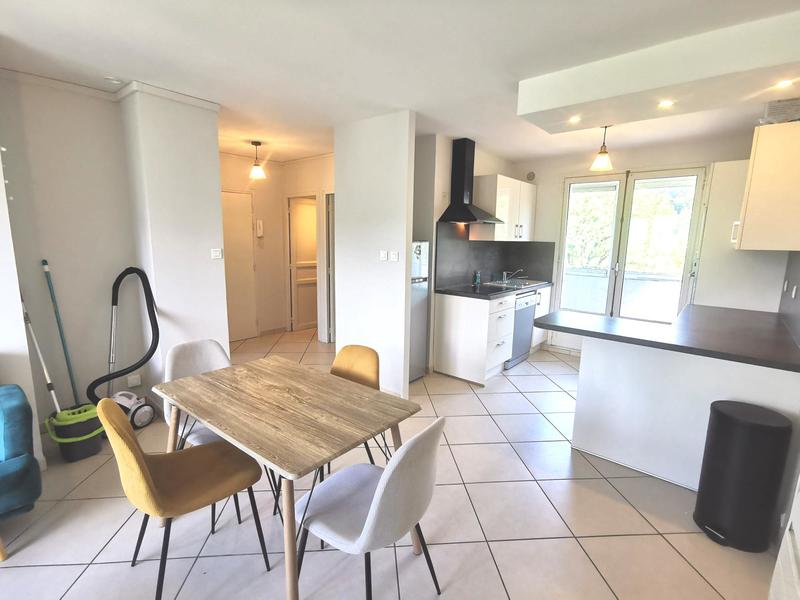 Appartement - 60 m² - 4 pièces