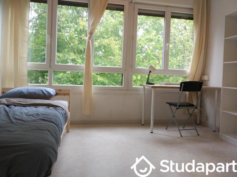 Chambre - 10 m² - 1 pièce