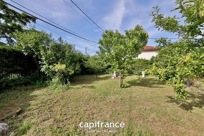 Maison - 285 m² - 9 pièces