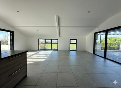 Appartement - 115 m² - 4 pièces