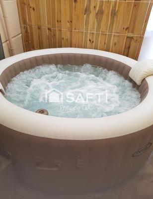 Maison - 212 m² - 12 pièces