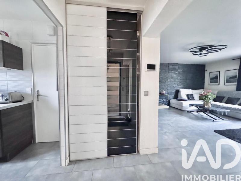Maison - 83 m² - 5 pièces