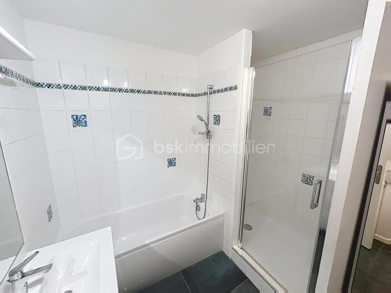 Appartement - 85 m² - 3 pièces