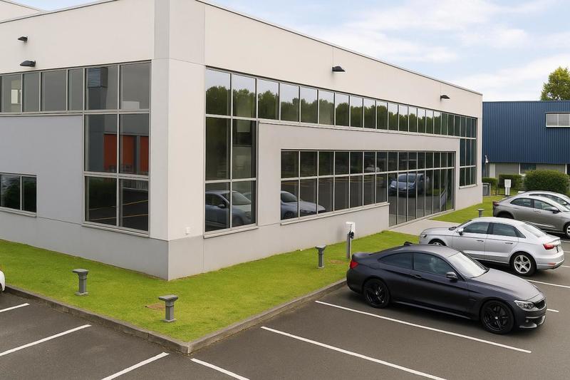 Bureau - 638 m² - 30 pièces