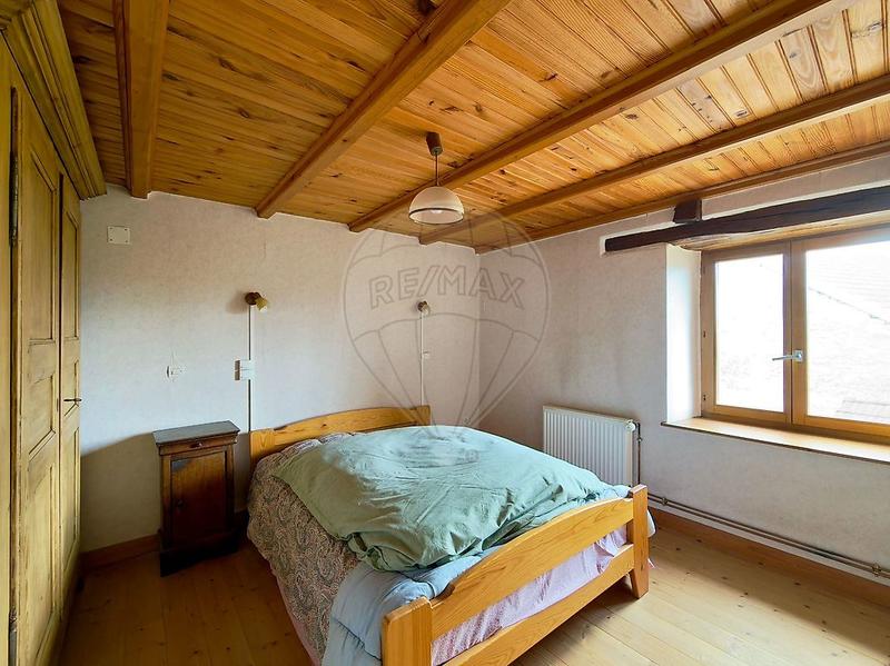 Maison - 180 m² - 8 pièces