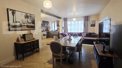 Maison - 260 m² - 10 pièces