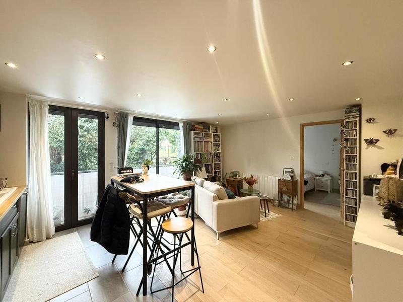 Appartement ancien - 65 m² - 4 pièces