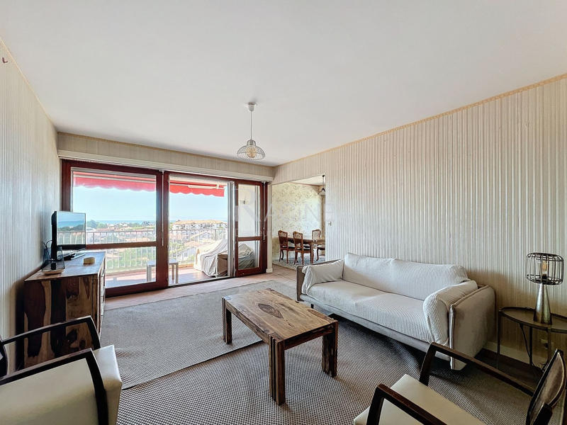 Appartement - 84 m² - 4 pièces