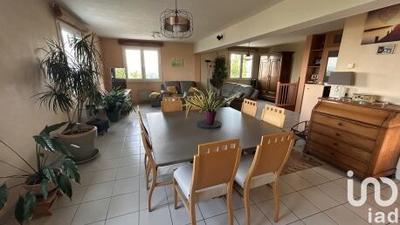 Maison - 186 m² - 7 pièces