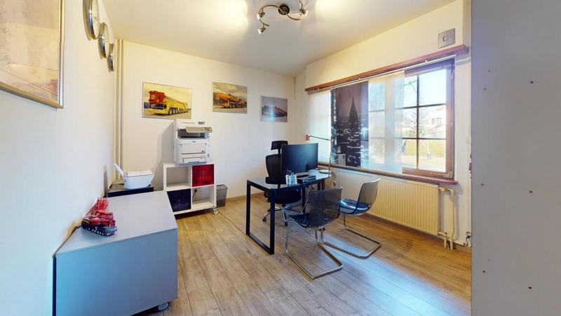 Maison - 210 m² - 7 pièces