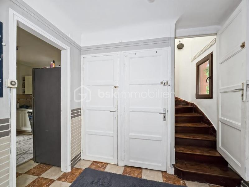 Maison - 169 m² - 9 pièces