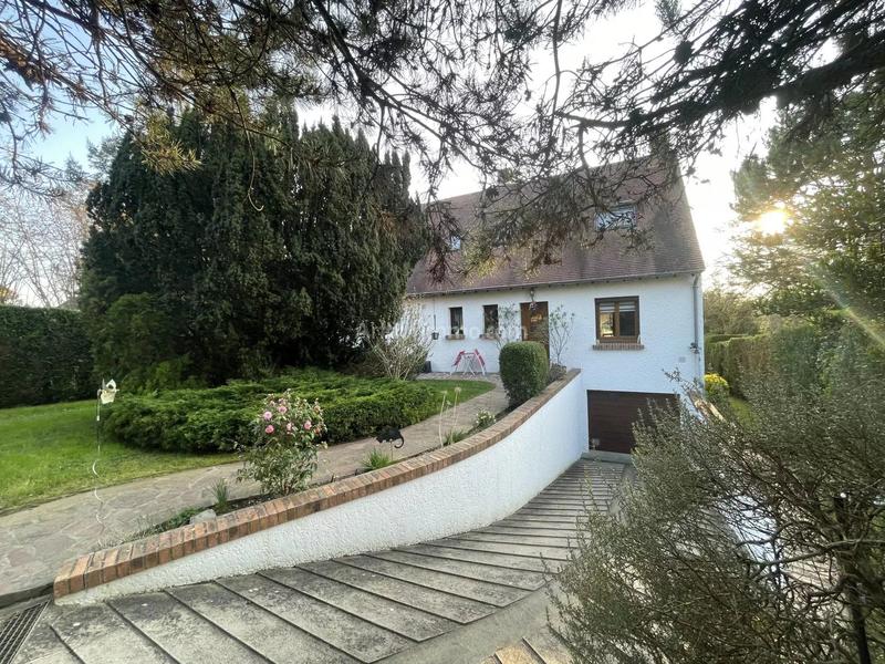 Maison - 181 m² - 8 pièces