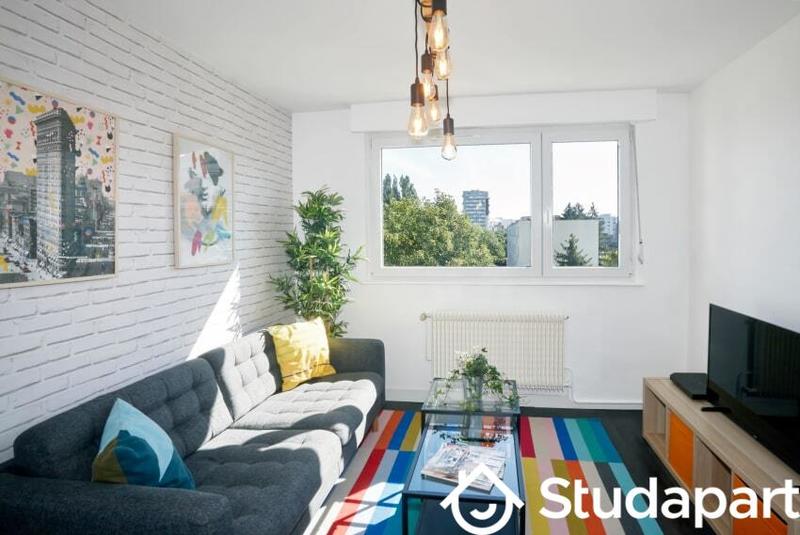 Chambre - 11 m² - 1 pièce