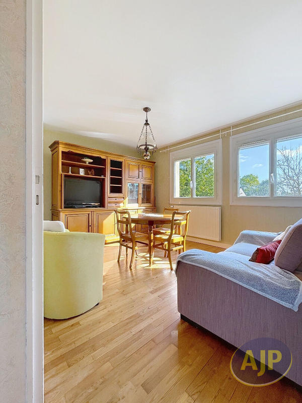 Maison - 68 m² - 5 pièces