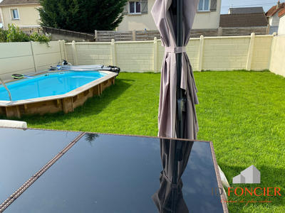 Maison - 95 m² - 6 pièces