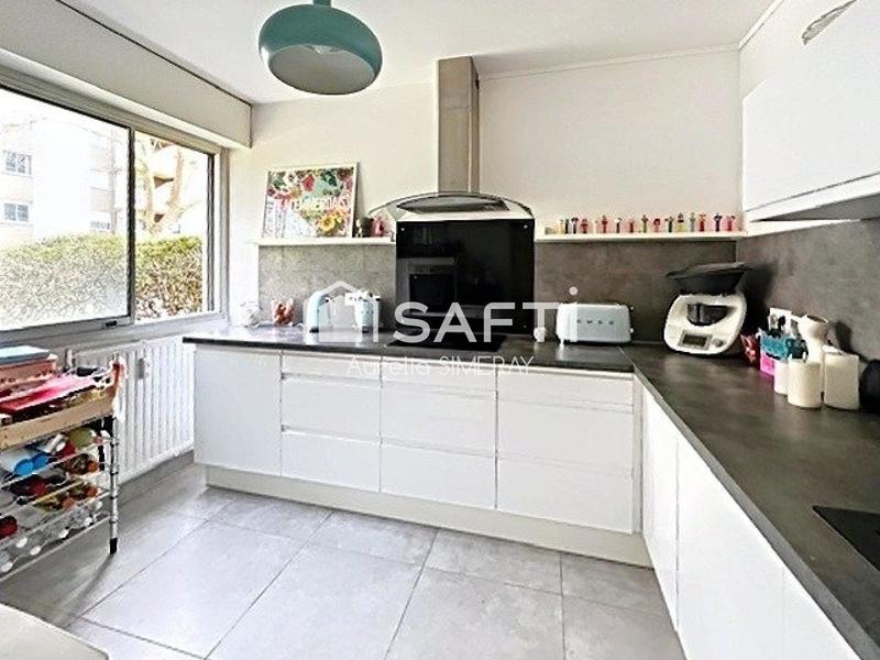 Appartement - 99 m² - 4 pièces