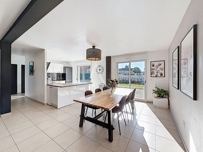 Maison - 116 m² - 6 pièces