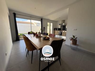 Maison traditionnelle - 87 m² - 4 pièces