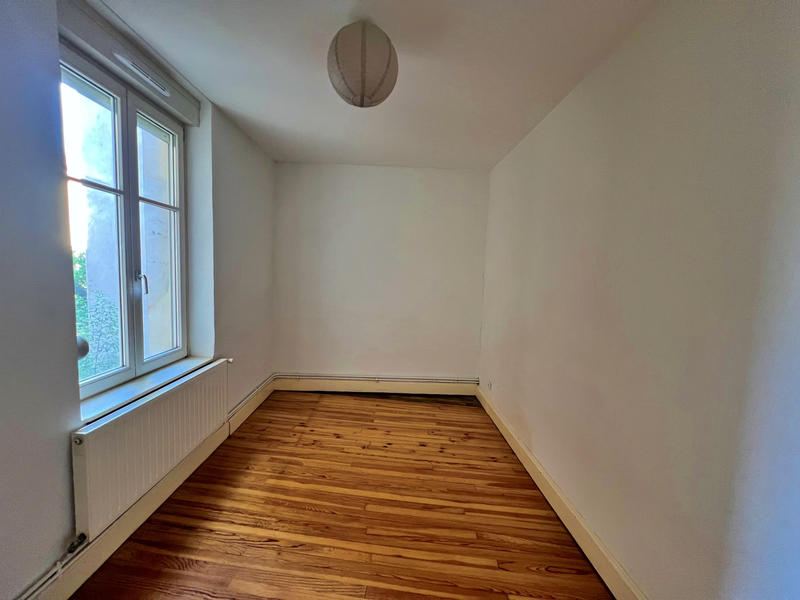 Appartement - 102 m² - 4 pièces