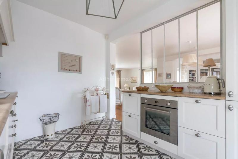 Maison - 181 m² - 8 pièces