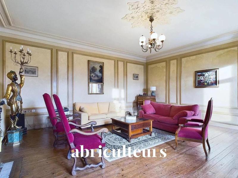 Maison de maîtres - 370 m² - 10 pièces