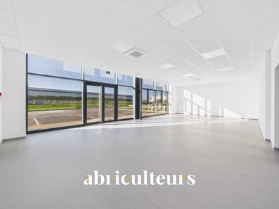 Local d'activités - 600 m²