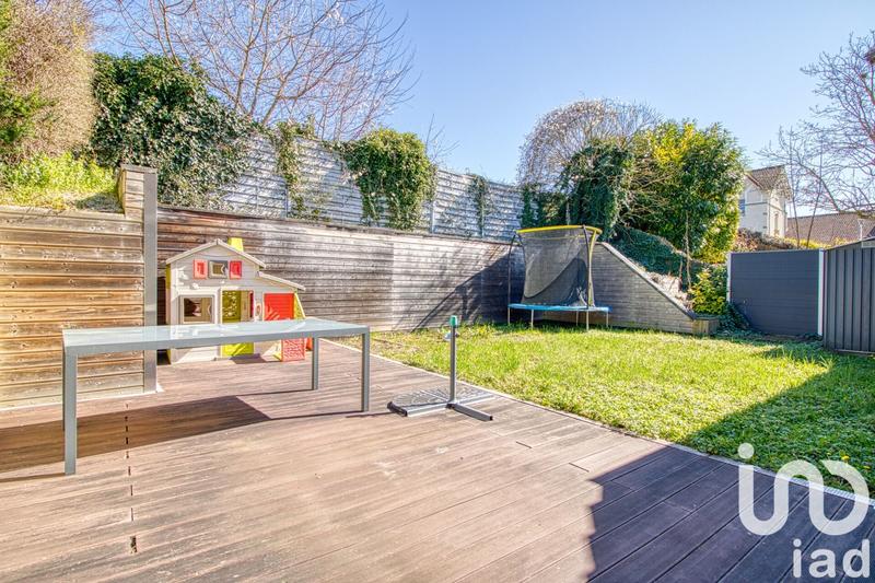 Maison - 90 m² - 5 pièces