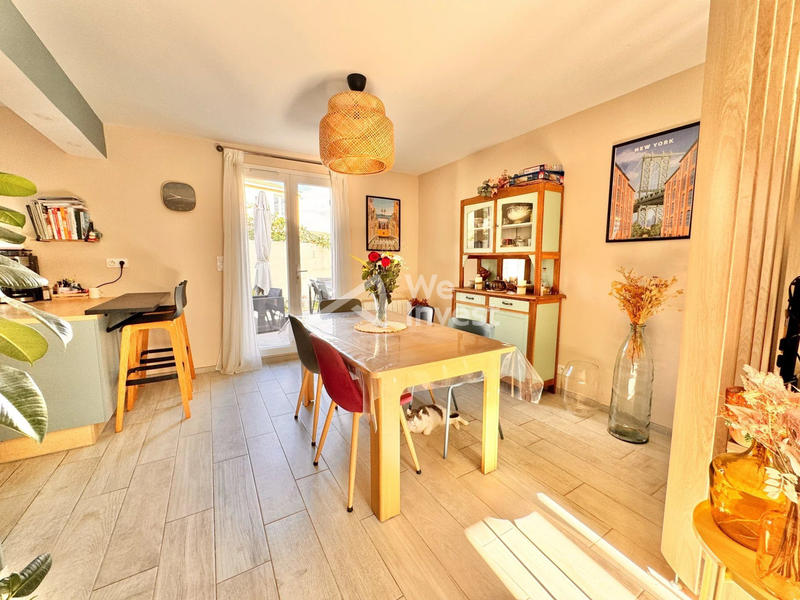 Maison - 90 m² - 5 pièces